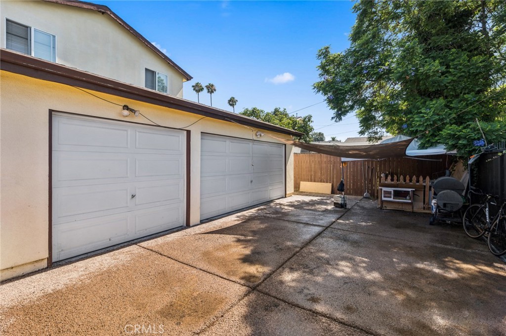 330 E 101st Street Property Photo 14