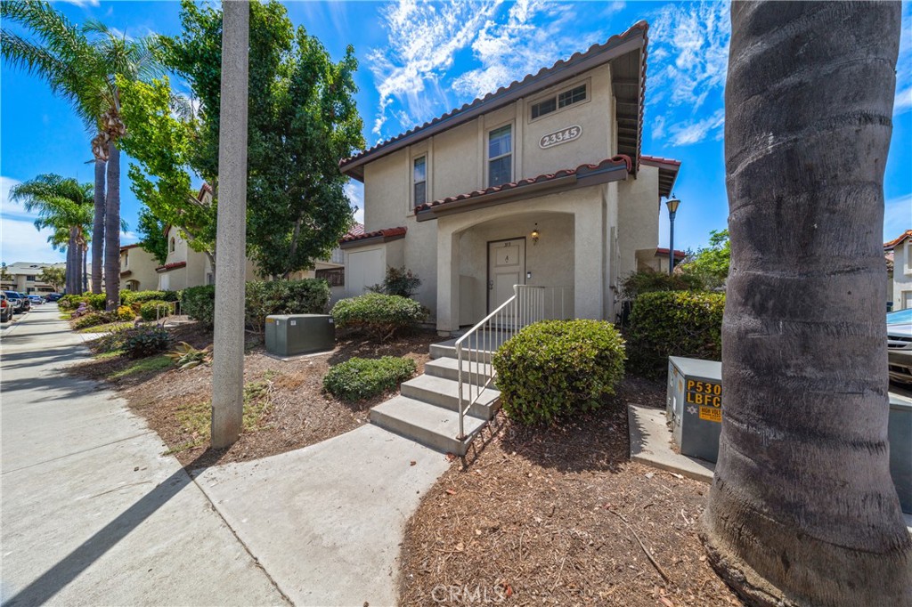 23345 La Crescenta Property Photo 1