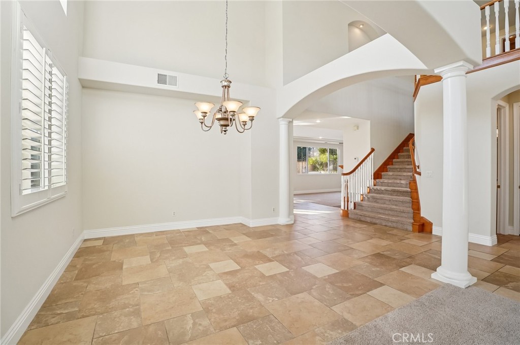 17405 Jasmine Property Photo 3