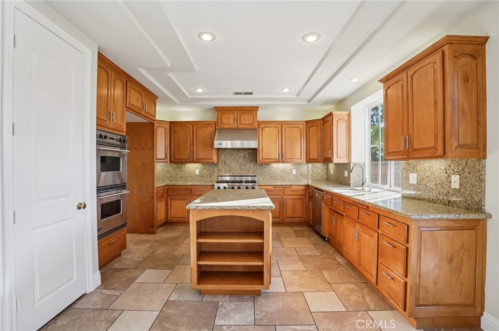 17405 Jasmine Property Photo 12
