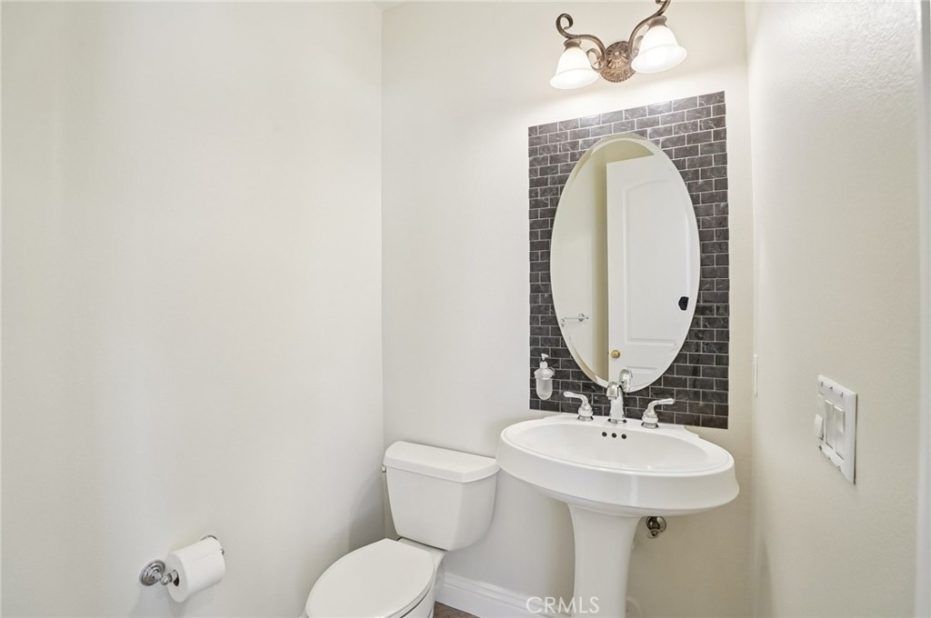 17405 Jasmine Property Photo 35