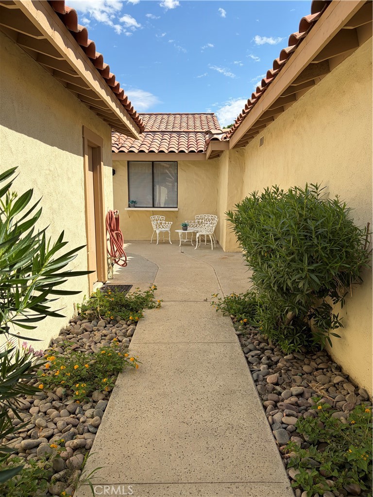248 La Paz Property Photo 5