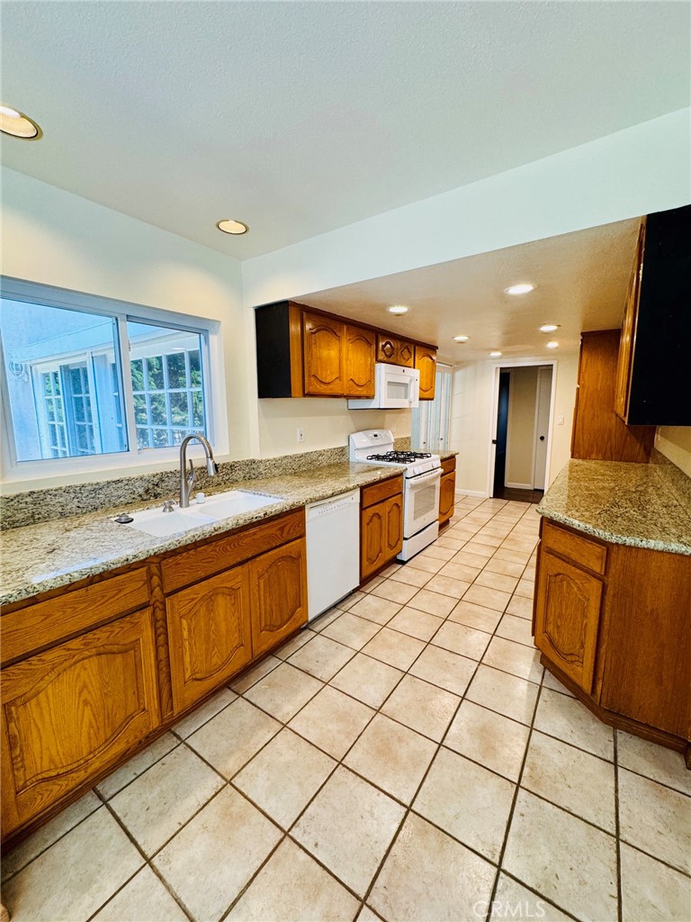 9432 Rambler Property Photo 3