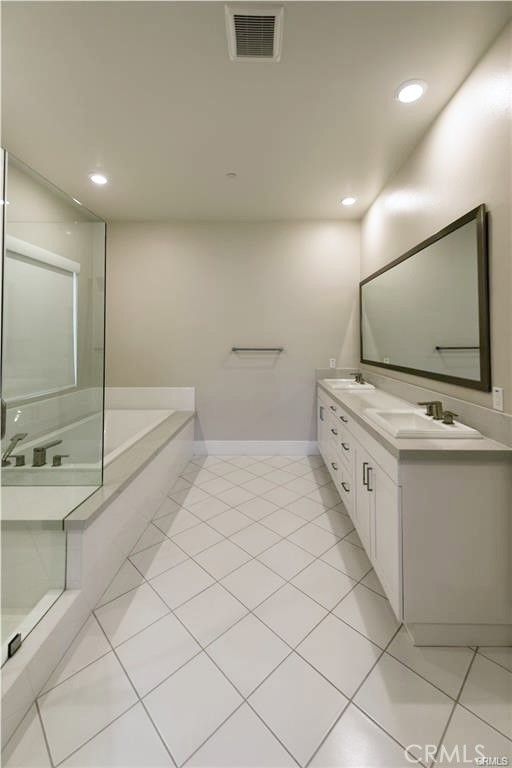 77 Gravity Property Photo 7