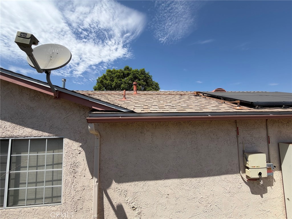 2040 Santa Barbara Property Photo 6