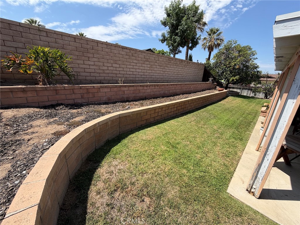 2040 Santa Barbara Property Photo 10