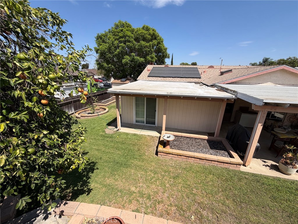 2040 Santa Barbara Property Photo 18