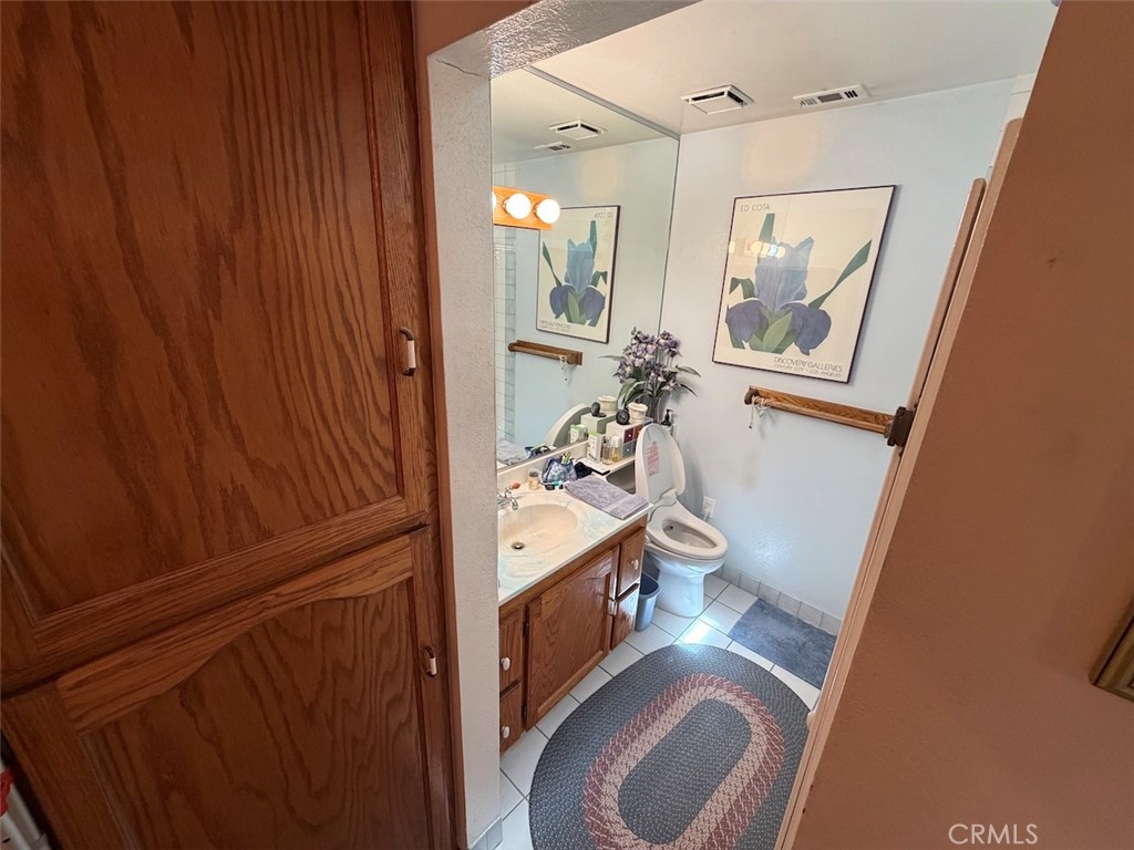 2040 Santa Barbara Property Photo 42