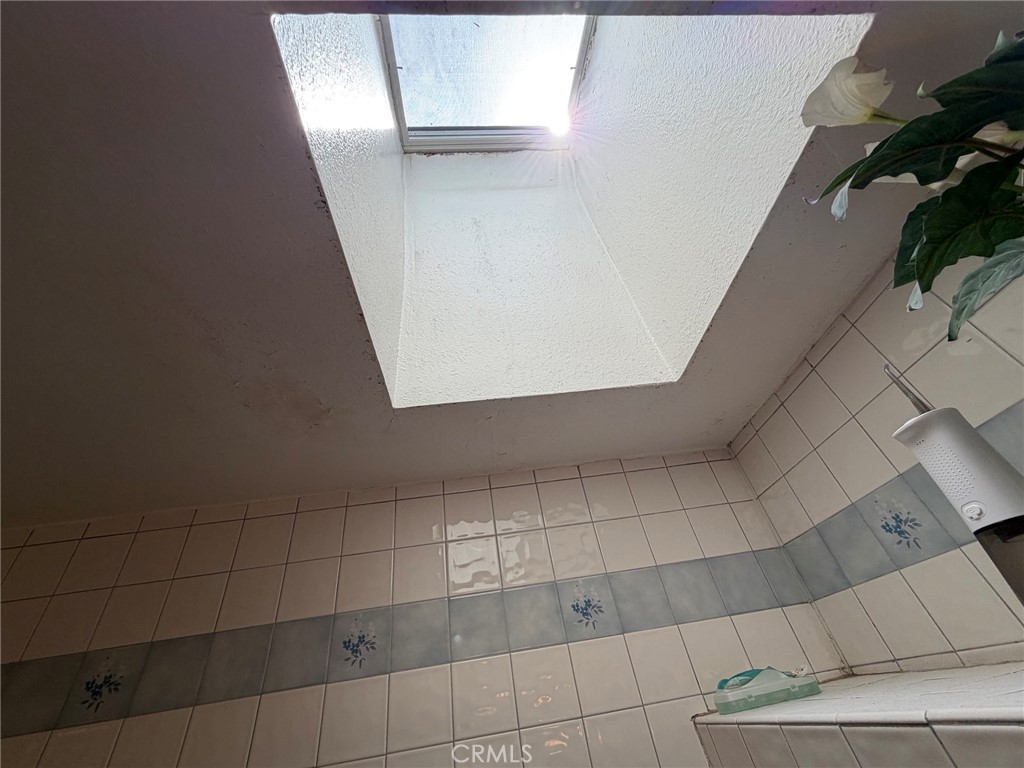 2040 Santa Barbara Property Photo 44