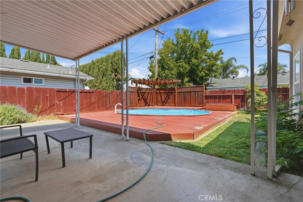 316 Charles Property Photo 24