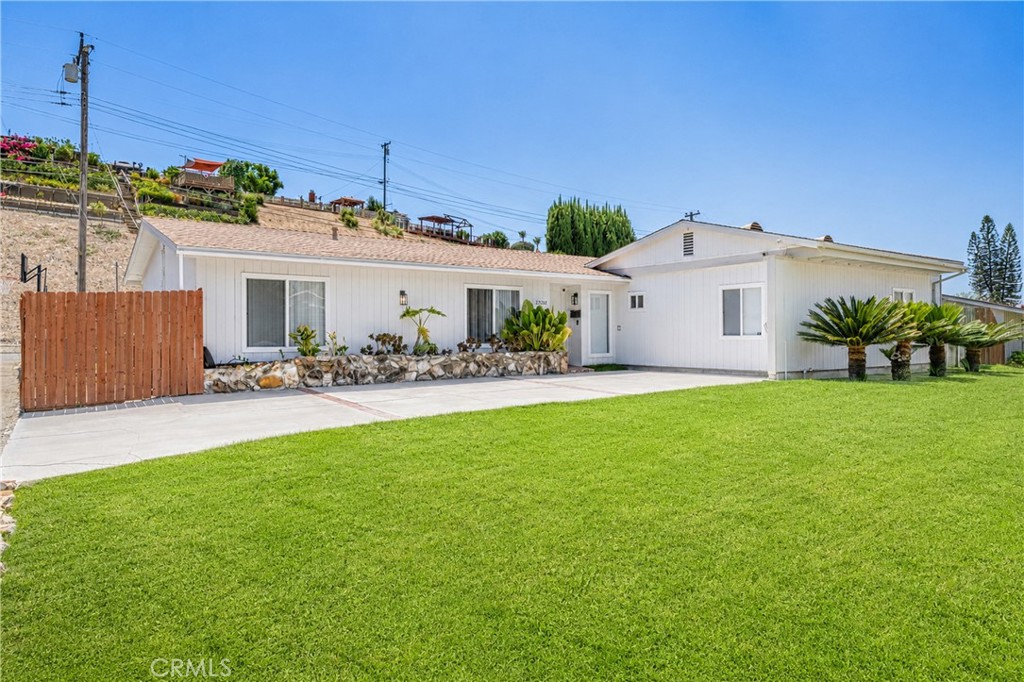 22942 Sunset Crossing Property Photo 2