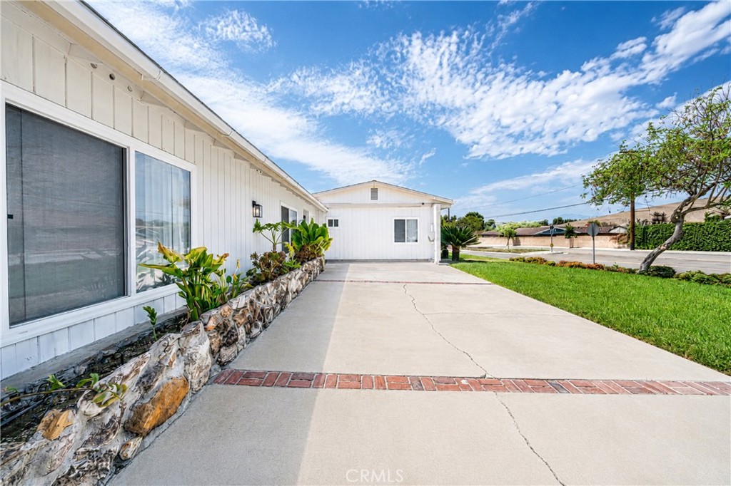22942 Sunset Crossing Property Photo 3