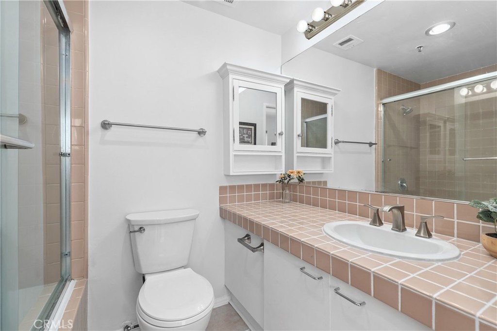 525 E Seaside 710 Property Photo 20