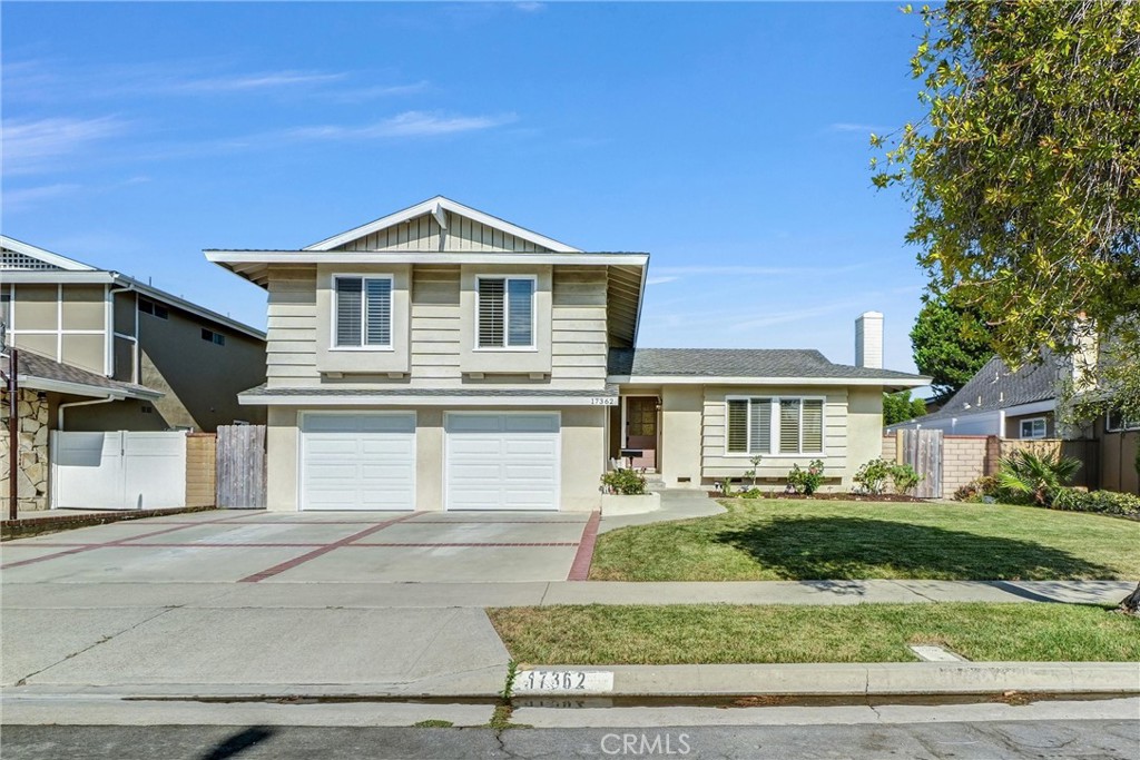 17362 Breda Lane Property Photo 1