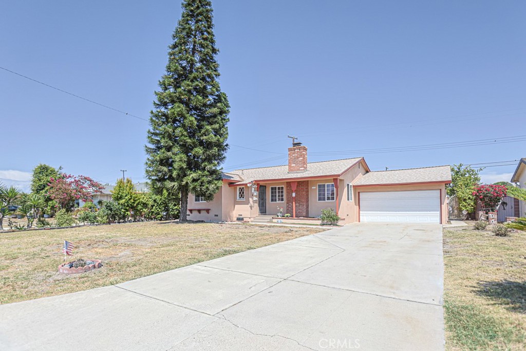 12132 Hackamore Property Photo 2