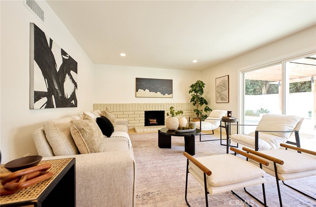 11208 Rose Property Photo 9