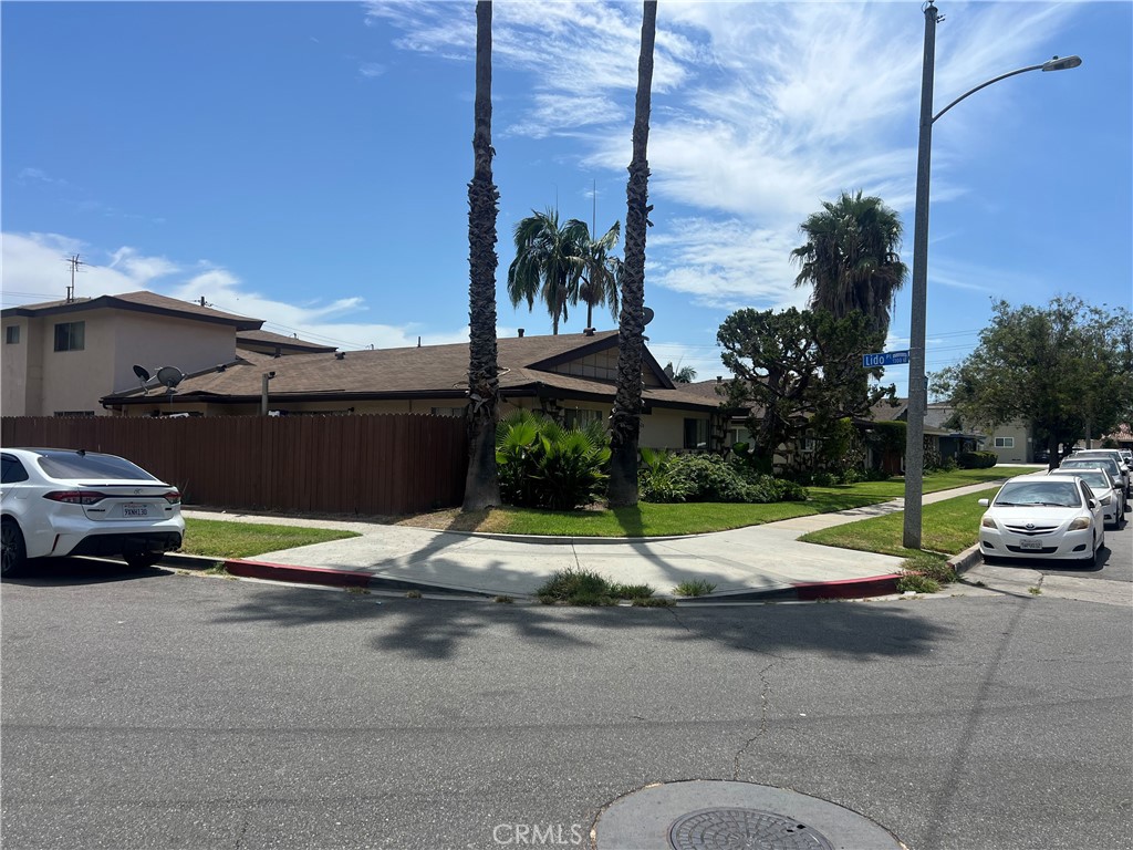 820 N Lido Property Photo 2