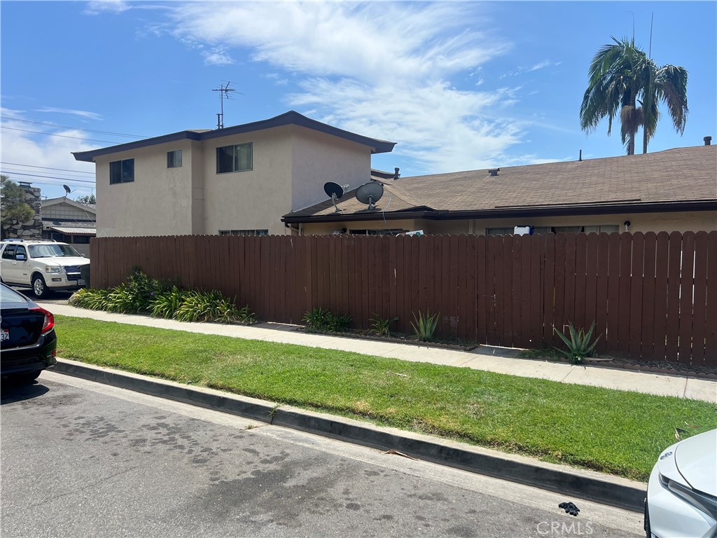 820 N Lido Property Photo 6