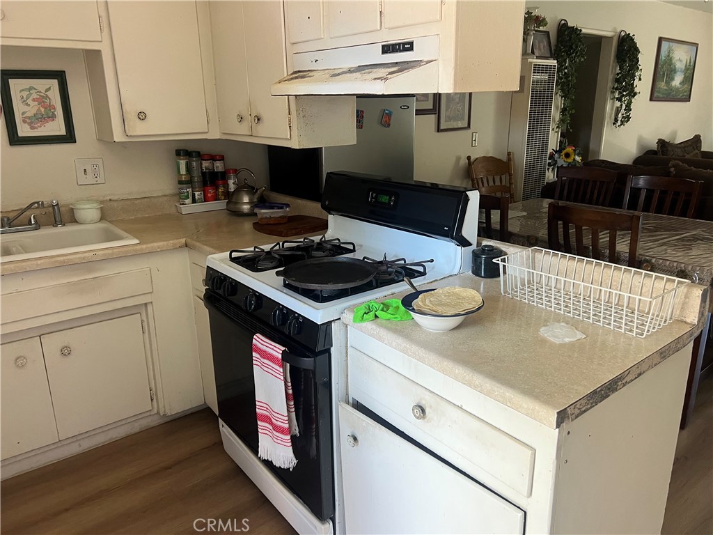 820 N Lido Property Photo 9