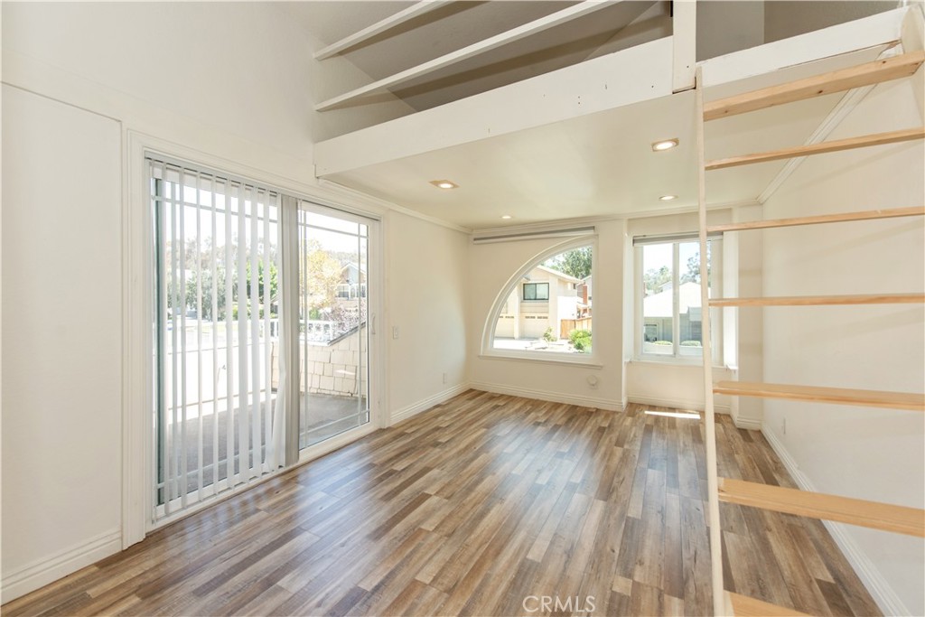22625 Wood Shadow Property Photo 22