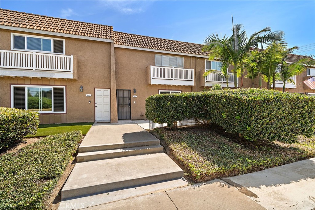 4902 Pearce Property Photo 1