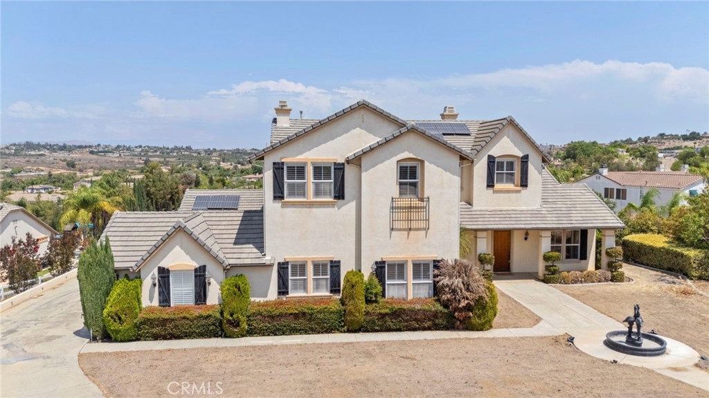 18530 Oak Park Property Photo 1