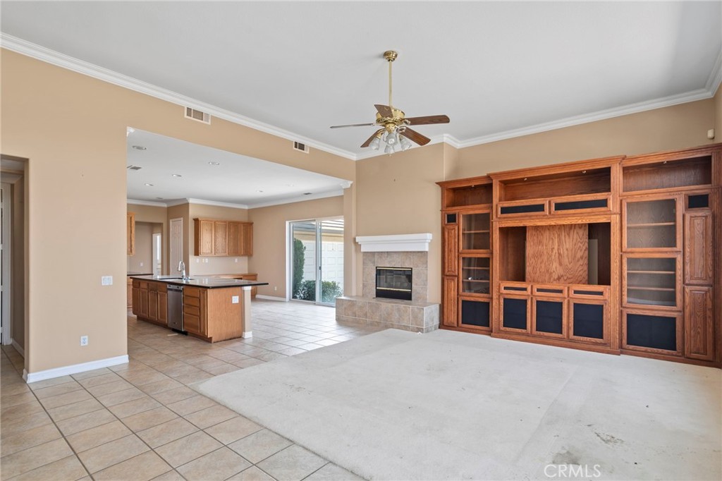 18530 Oak Park Property Photo 2