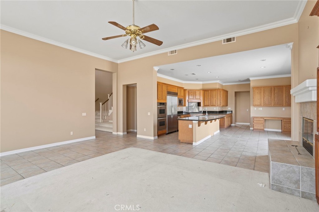 18530 Oak Park Property Photo 3