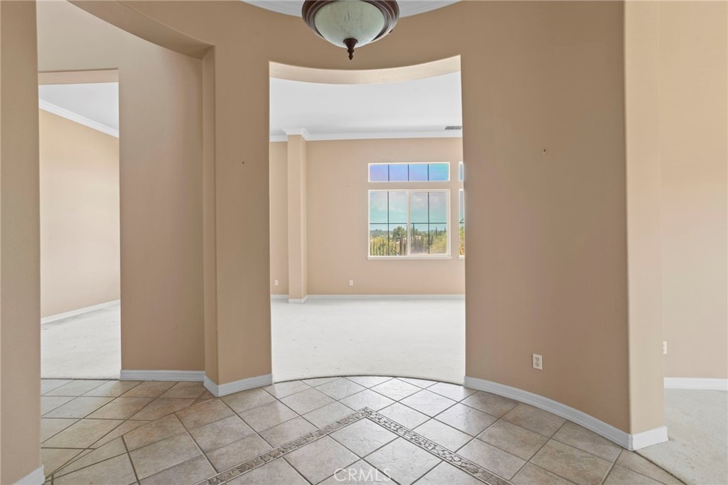 18530 Oak Park Property Photo 8
