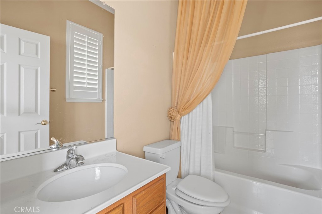 18530 Oak Park Property Photo 12