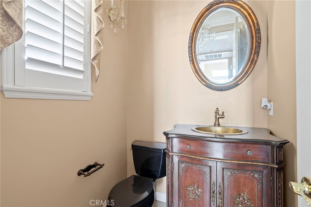 18530 Oak Park Property Photo 20