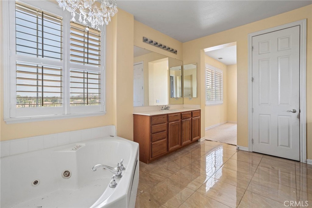 18530 Oak Park Property Photo 21