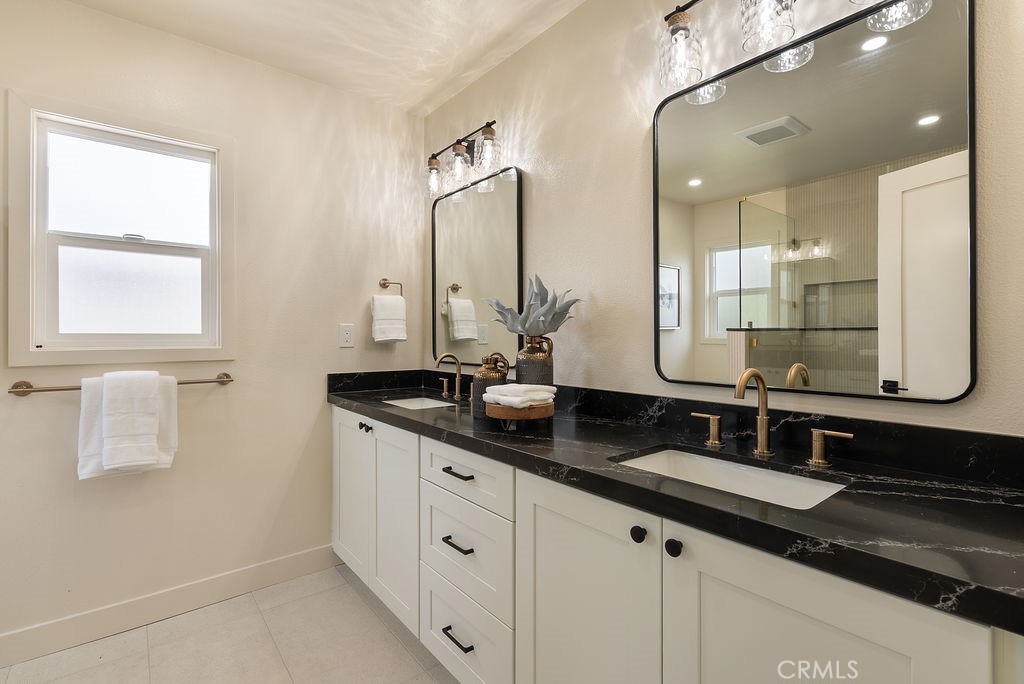3337 Iroquois Property Photo 16