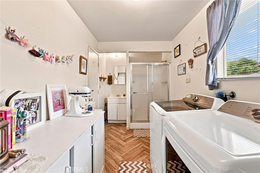 15303 Bluefield Ave Property Photo 17