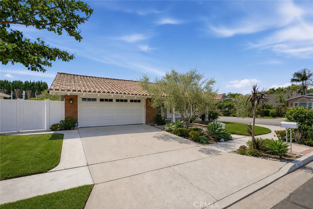 15452 Orleans Circle Property Photo 3