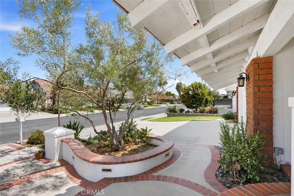 15452 Orleans Circle Property Photo 4