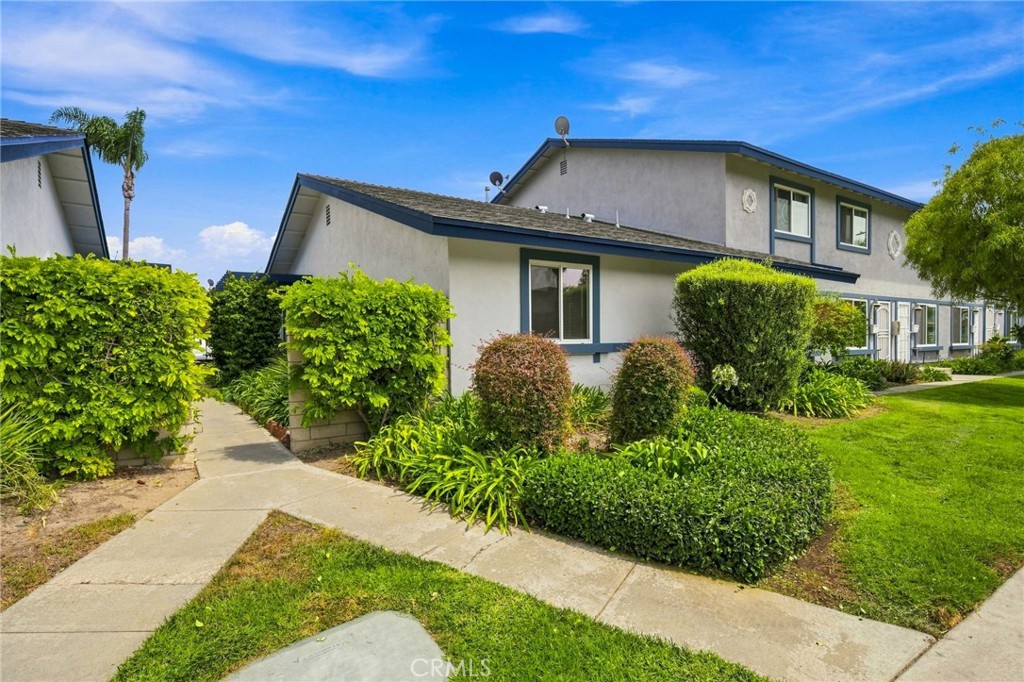 16516 Le Grande Lane Property Photo 1