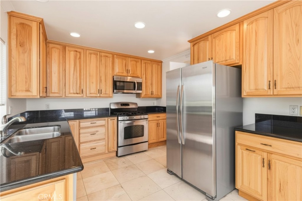 27 Palos 63 Property Photo 10