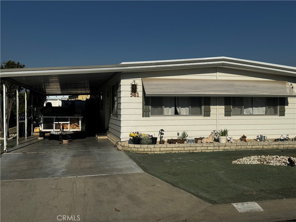 581 San Mateo N/a Property Photo 1