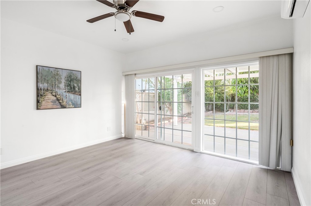 7441 Irwingrove Drive Property Photo 17