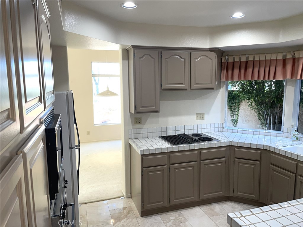 14 Imperatrice Property Photo 15