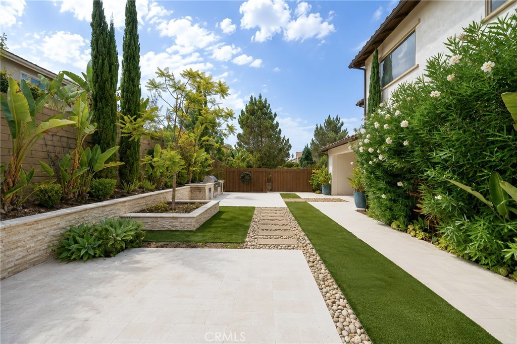 110 Perspective Property Photo 8