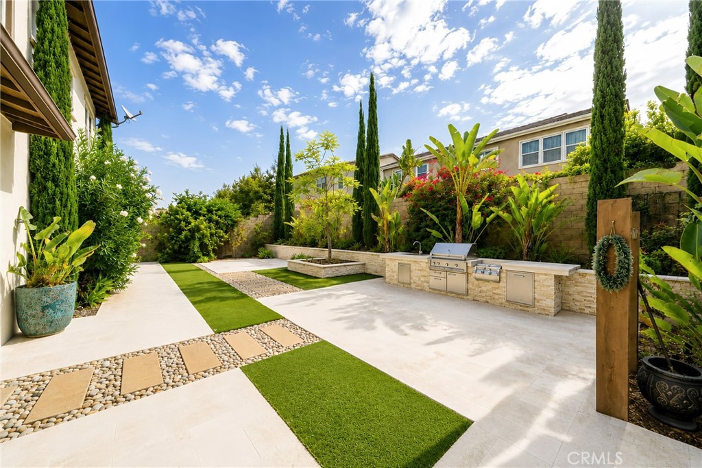 110 Perspective Property Photo 10