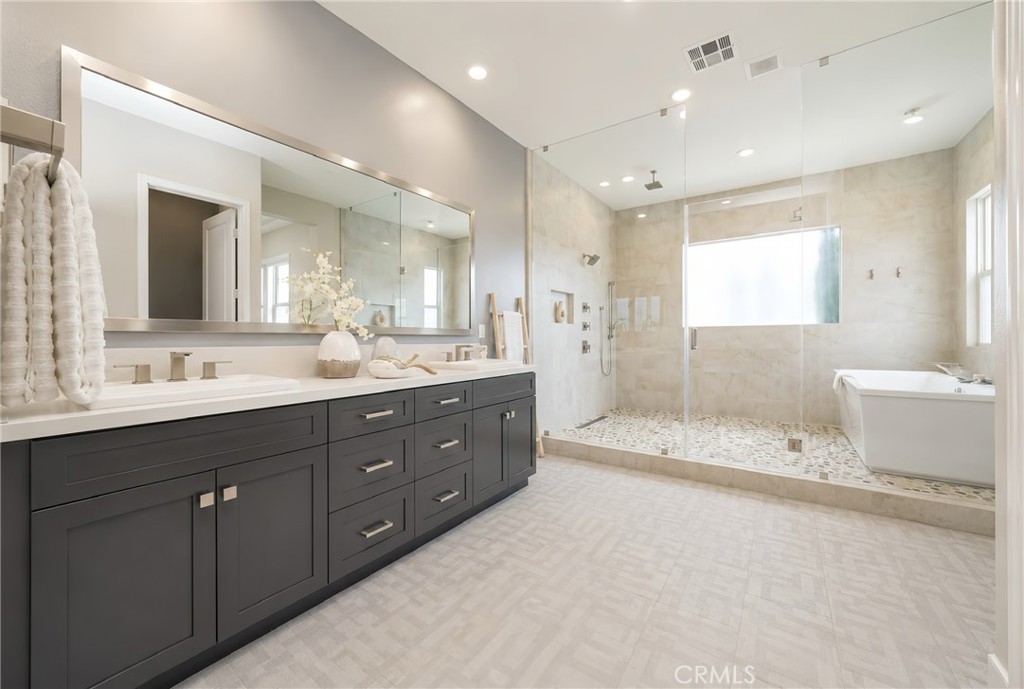110 Perspective Property Photo 40