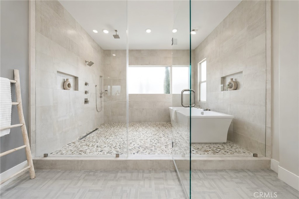 110 Perspective Property Photo 41
