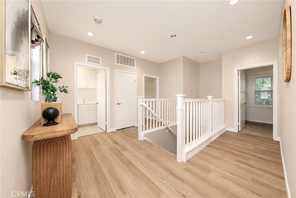 221 Mantle Property Photo 18