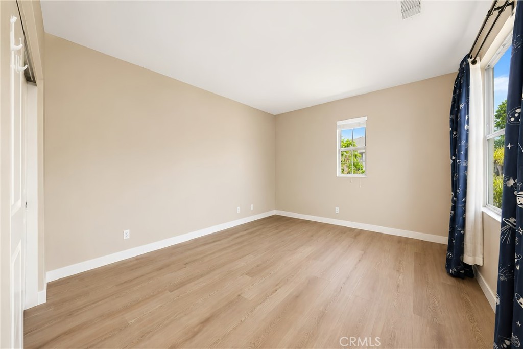 221 Mantle Property Photo 26