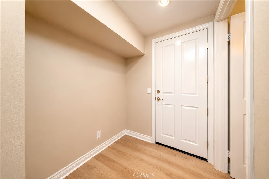 221 Mantle Property Photo 31