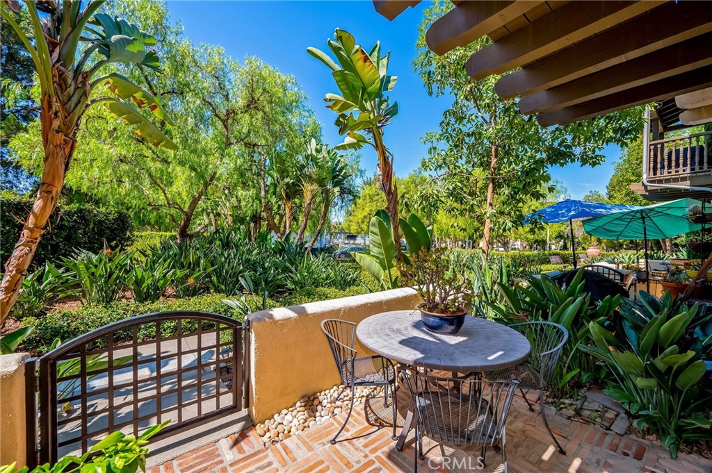 45 Iceberg Rose Property Photo 2
