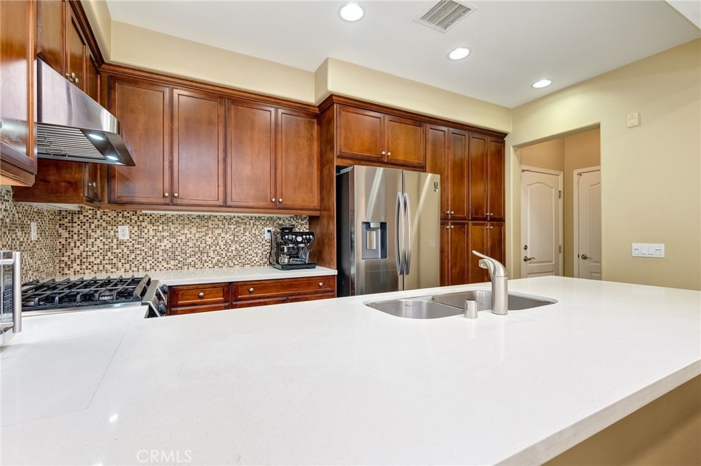 45 Iceberg Rose Property Photo 13